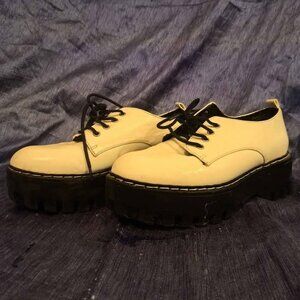 Bamboo brand white chunky platform shoes, Size 9